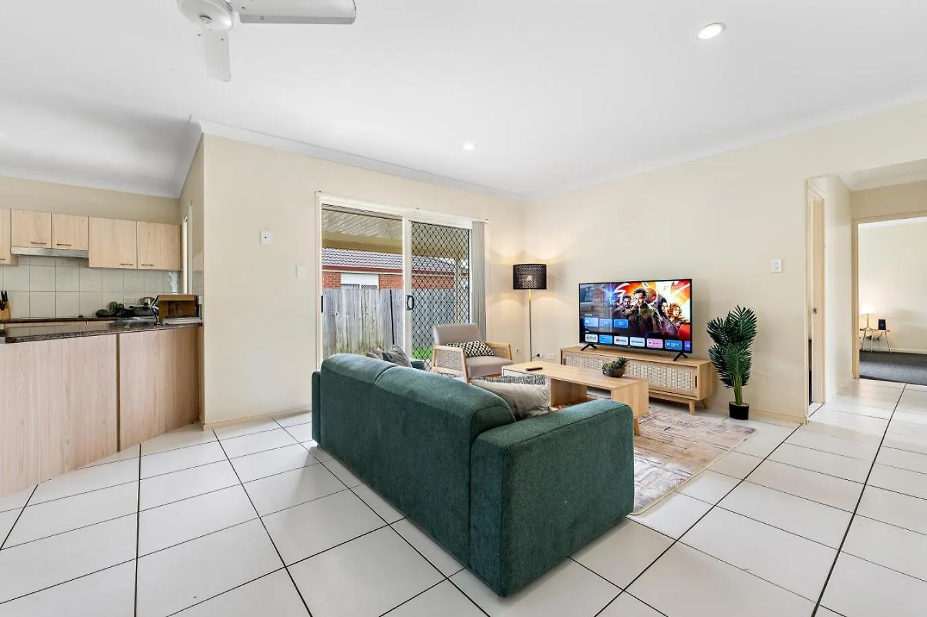 Urban Escape Spacious Home In Rothwell Sleeps 8 Deception Bay